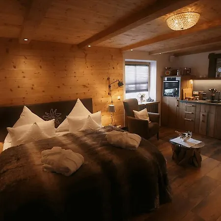 Alpenblick Mit Sauna In Komfort Und Entspannung דירה אינזל